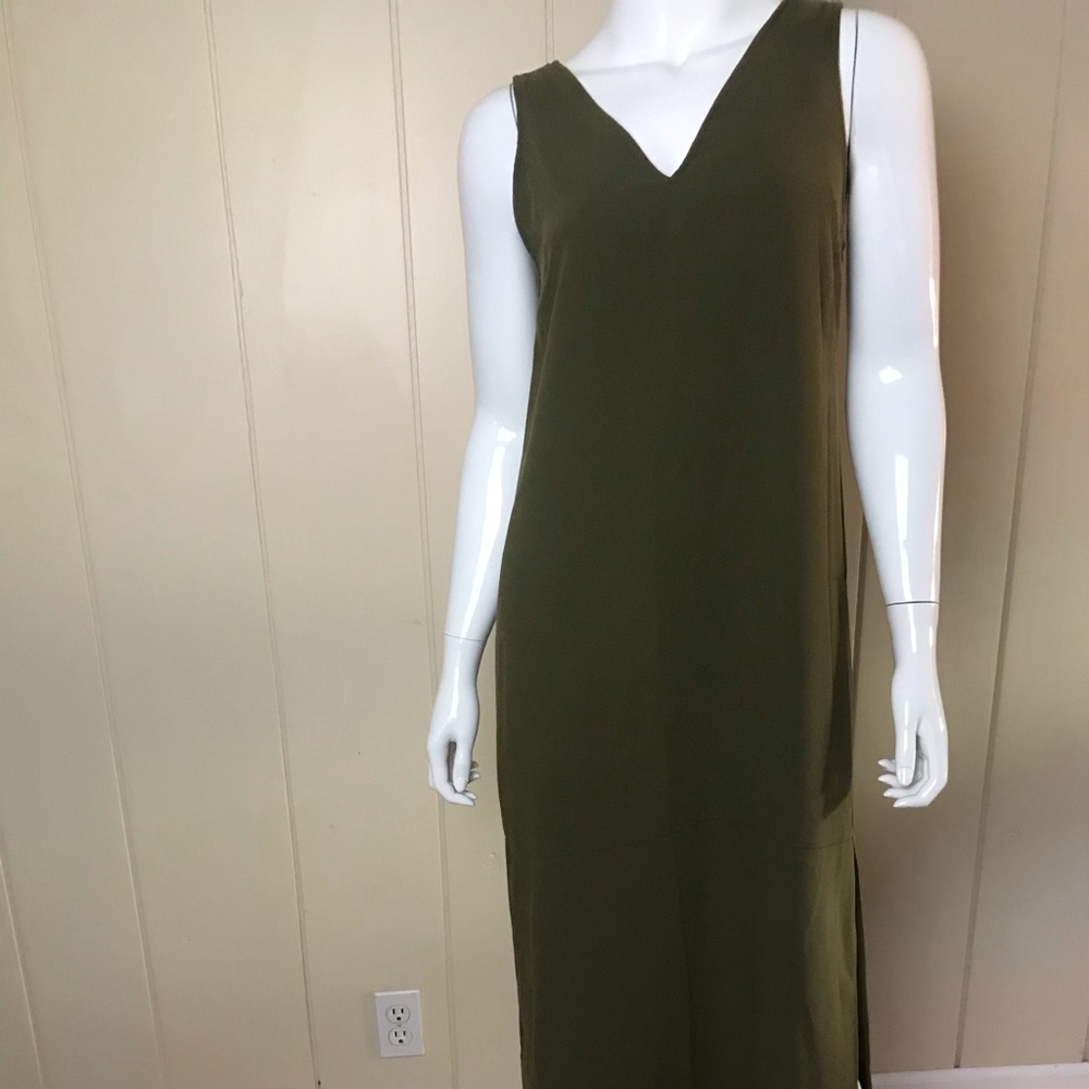 Gorgeous color maxi dress